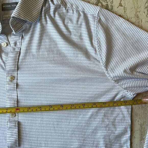 Michael Kors Slim Fit Fine Gauge Knit Button Down - Picture 4 of 10